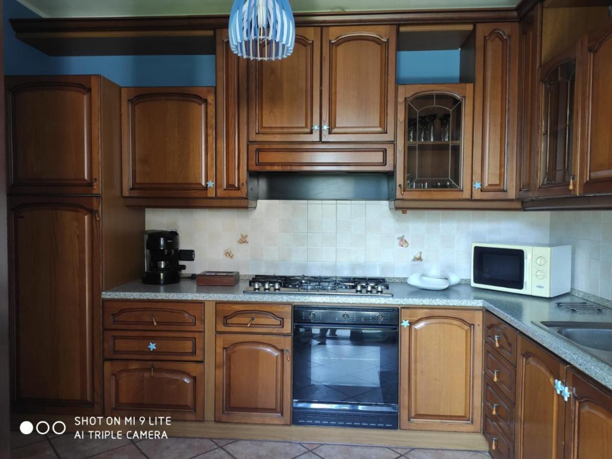 Casa Vacanza Il Glicine Casale Corte Cerro Dış mekan fotoğraf