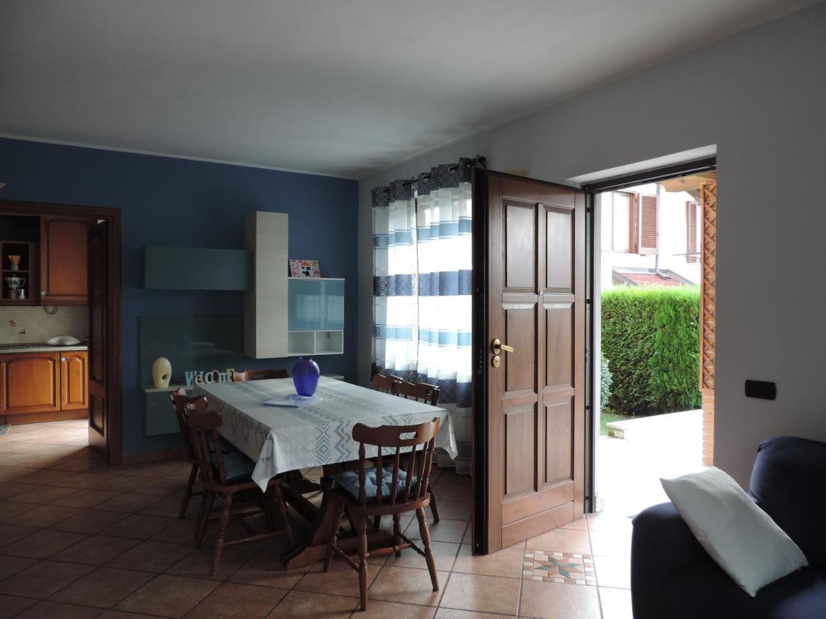 Casa Vacanza Il Glicine Casale Corte Cerro Dış mekan fotoğraf