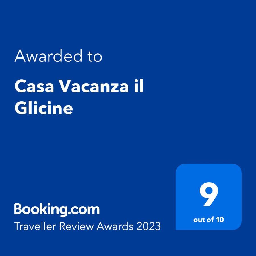 Casa Vacanza Il Glicine Casale Corte Cerro Dış mekan fotoğraf